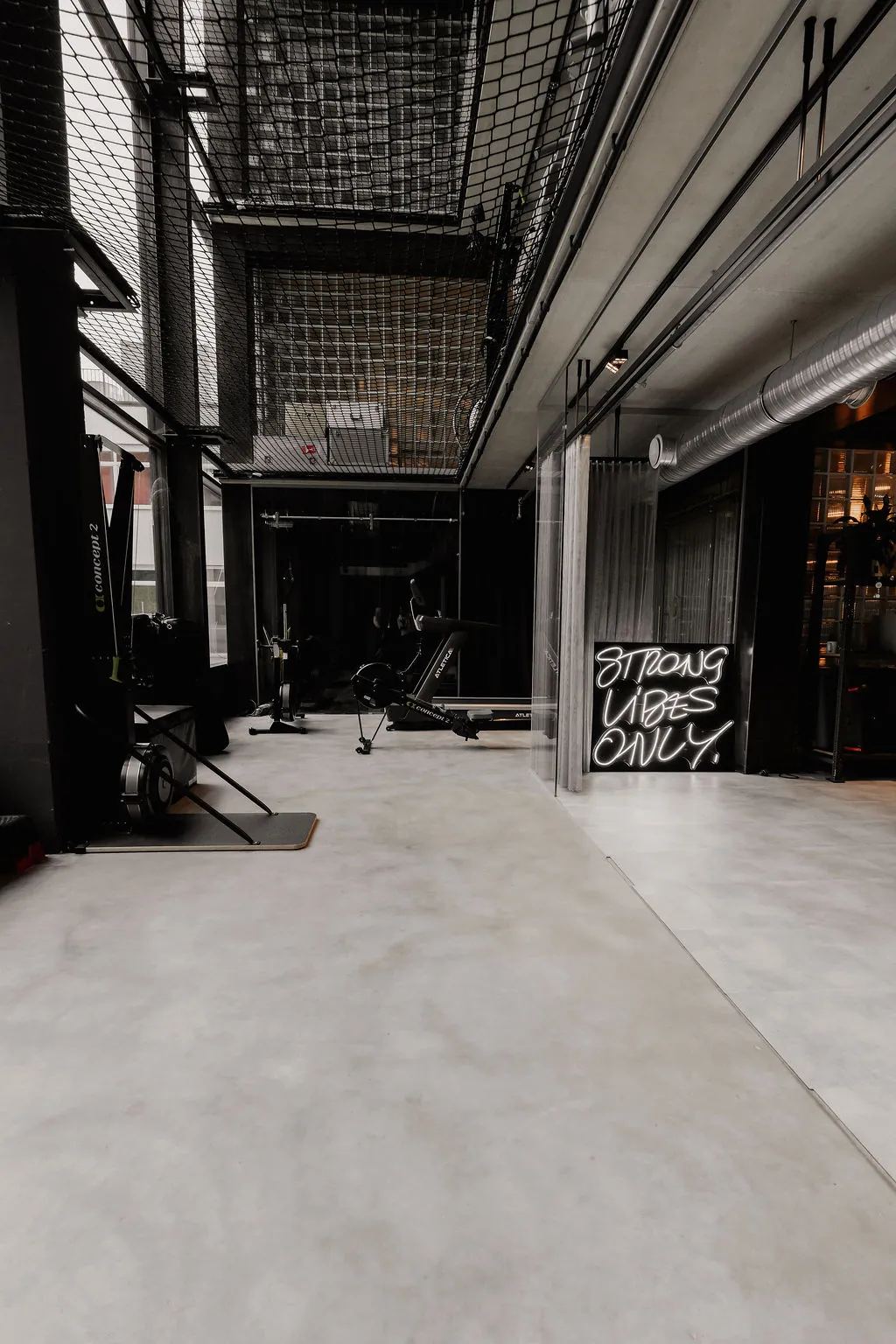 Trainingsfläche und Equipment im Personal Training Studio